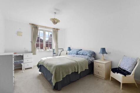 03-23a4GCMCS - 11 Chiltern Place - Bedroom -Origin