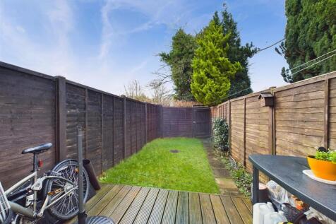 CAM02600G0-PR0149-STILL006.jpg