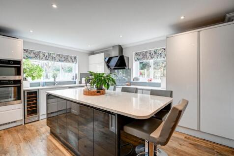 Kitchen Breakfast Room 1.jpg