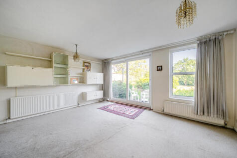 Sitting/Dining Room