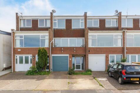 Cowes three storey townhouse
