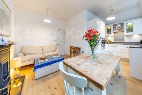 Black Katz are pleased to offer this recently refurbished two bedroom property nbsp;set on the 2nd floor of a large period house. The property offers a large open plan kitchen and lounge with hardwood