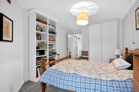 2 bed, 2 bath Retirement Property in Glasgow - Photo 11