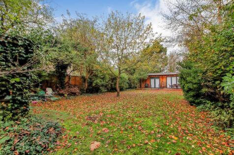 Garden showing studio.jpg