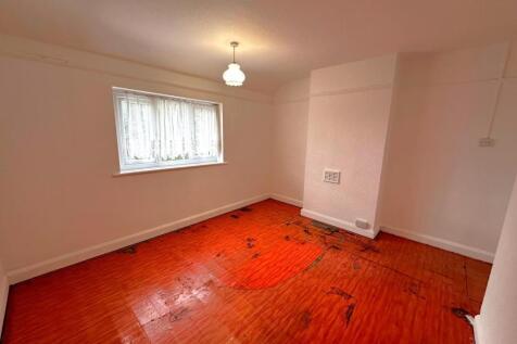 grace road bedroom 3.JPG