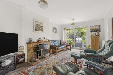 48 Spring Lane, Flore