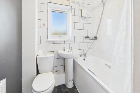 CAM02519G0-PR0369-STILL007