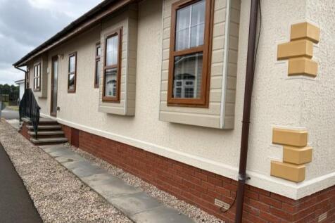 Rear garden space.jpg