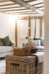 White Cottage Hou...