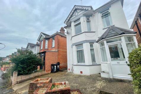 5 Bedroom House in BH9 2NP