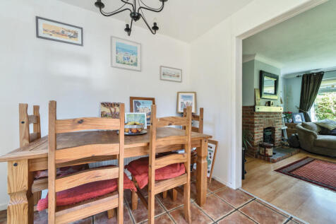 1320358-9-686d470...