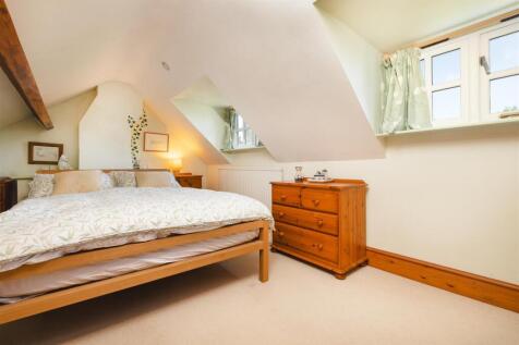 10 Main Street, Newton Burgoland