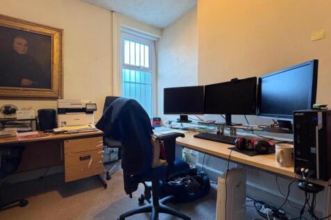 WhatsApp Image 2025-11-28 at 14.51.19 (6).jpeg