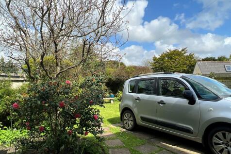 Garden &amp; Parking &amp; Outbuildings