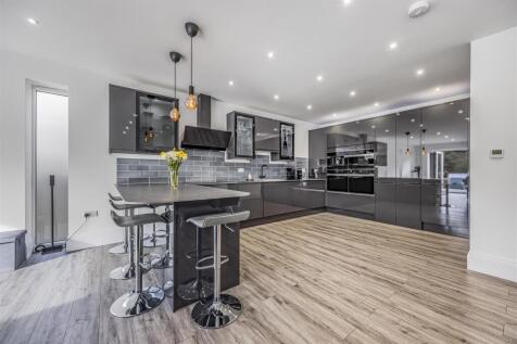 31 Lovedean Lane, Waterlooville-PorticoMarketing-S