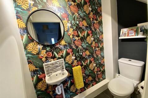 Cloakroom/WC