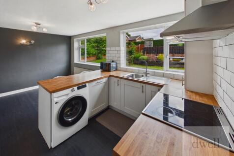 ***Available NOW – Spacious 3 Bedroom Semi-Detached Home*** – Dwell are delighted to present this well maintained three bedroom property in the popular Halton area of Leeds. Offering a spacious open p