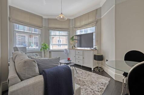 A gorgeous one bedroom furnished apartment on the sixth floor, located in a prestigious part of Westminster.