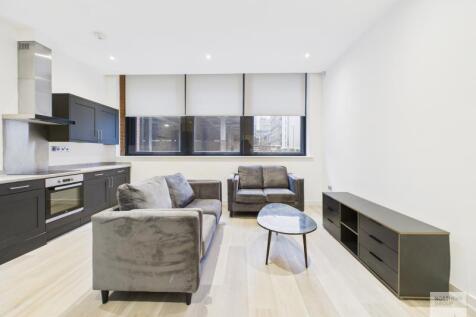 Northern Group are proud to present this spacious duplex 2 bed apartment in Gramercy House, in the heart of Manchester City Centre. Available now!