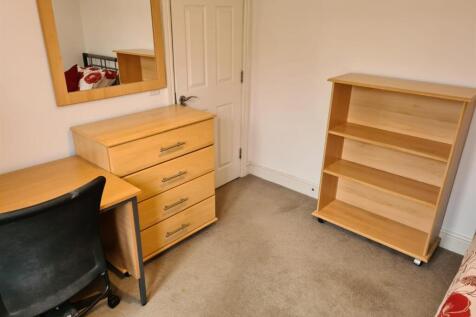 Bedroom 2a - Flat 2, 43 Mill Road.jpg