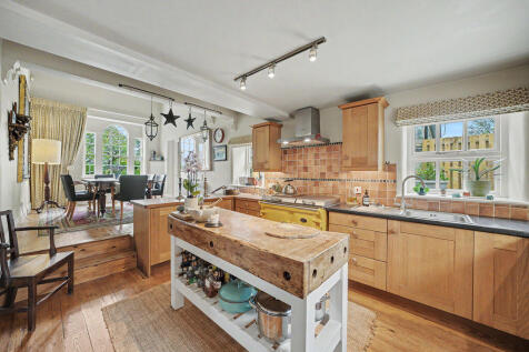 Open plan dining kitchen