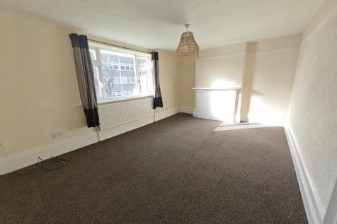 2 Bedroom Flat in PR8 1DG