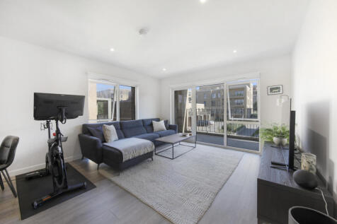 Aaron Shohet Property are delighted to present this modern two-bedroom apartment. Spanning an impressive 834 square feet, this second-floor property is perfect for those seeking a stylish urban lifest