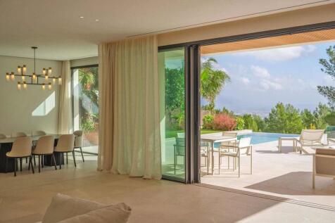 05-Design-Ikone in Son Vida mit Weitblick-kaufen-wohnzimmer