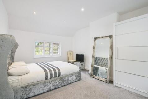 ASHURST ROAD (11).jpg