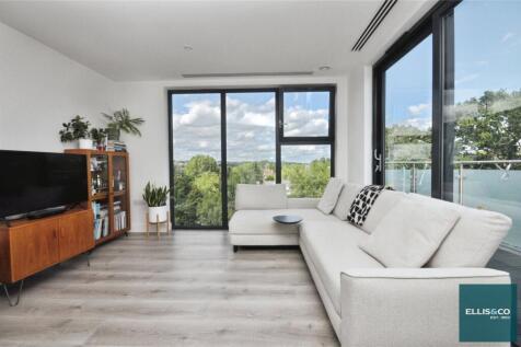 Penthouse Apartment with amazing roof top views! This unique modern two double bedroom apartment situated in this residential avenue off Hendon Lane within minutes walk of Finchley Central Station and