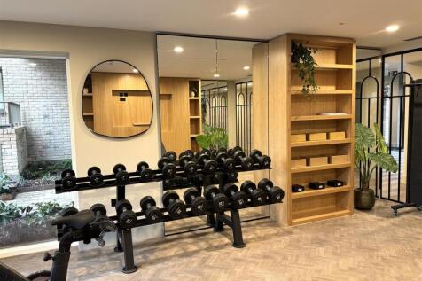 Peleton Room pic 12.jpeg