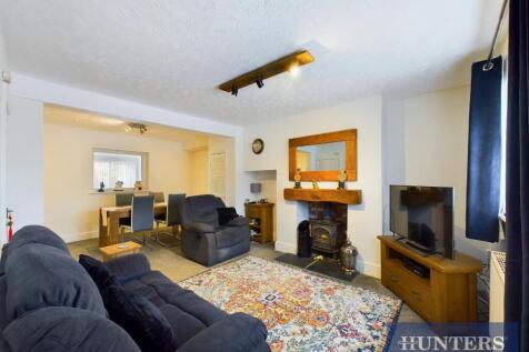 CAM03696G0-PR0323-STILL017.jpg