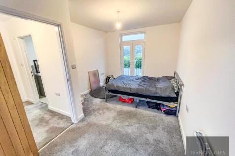 297735743_1181904799207214_1087022141205824490_n.J