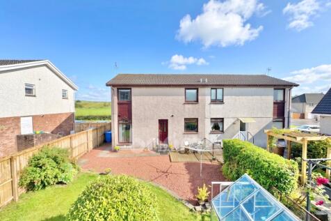 Dipple Court, Kilbirnie garden shot