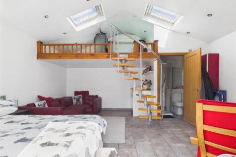 Annexe / Bedroom Four / Separate Living