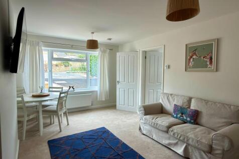 Sitting/dining room