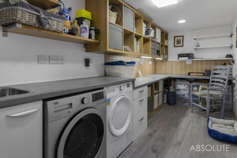 Office/Laundry