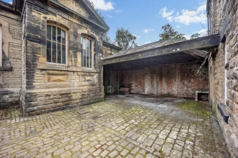 Covered Entrance / Car Port