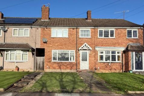 Beautifully Presented Three-Bedroom Home in CV5