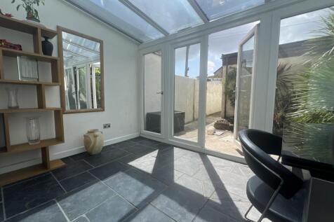 Dining Room/Sun Room