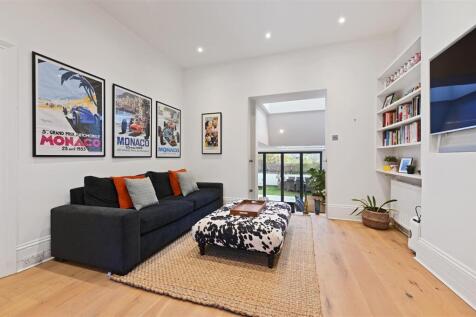 Godolphin Road - ReceptionD3 (1).JPG