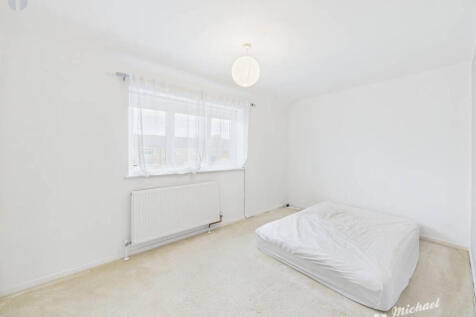 CAM03852G0-PR0466-STILL012-thumbnail-h750-70