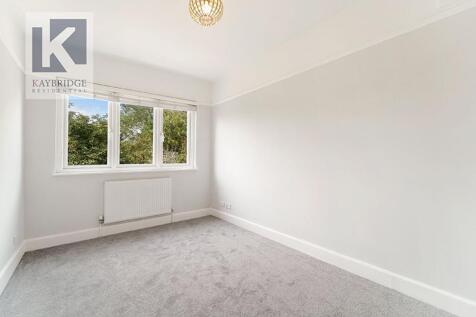 London Road, Ewell - KT17 2BT