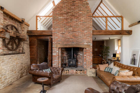 282685 - Ginmill Barn 28.jpg