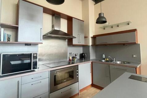 Well presented furnished studio apartment located in the iconic New Hampton Lofts development in Birmingham's sought-after Jewellery Quarter.