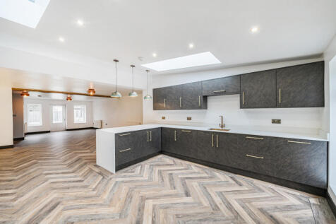 1361194-3-68d693f...