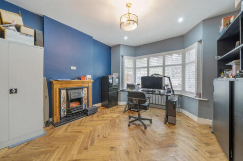 1355760-21-68cec7...