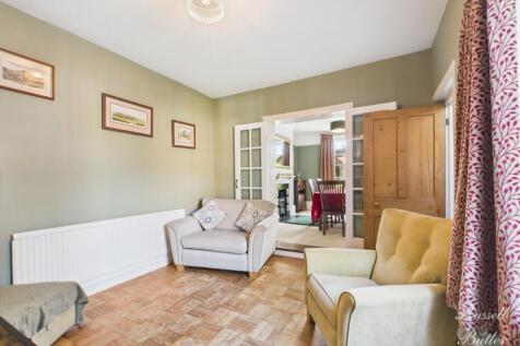 CAM01995G0-PR0357-STILL007