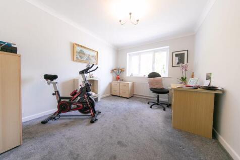 Ground floor bedroom/Home office