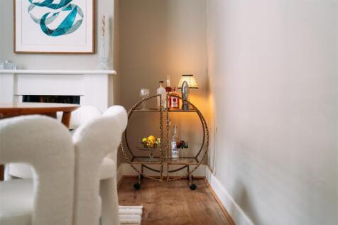 13 Southgate Street [Dining Room Detail].jpg